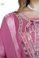 جلابيه لاطلاله جذابه باللون الوردي الزاهي مشغول شك...