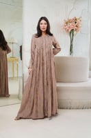 فستان لاطلاله عصريه بخامة حرير مغسول بطبعات زهور ب...