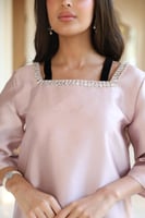 جلابيه لاطلاله جذابه بخامة تفتا فاخره بلوون نوود ب...