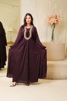 جلابيه مناسبات لاطلاله راقيه من قطعتين بتصميم ياقه...