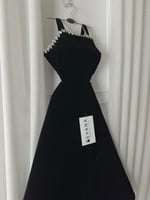 فستان اسود قصير