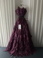 فستان زواج منفوش