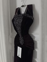 فستان مخمل مطرز فخم