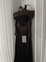 فستان بني بكمام دانتيل راقي