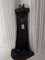 فستان بني بكمام دانتيل راقي