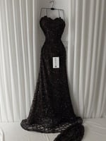 فستان بني سهره على اكمام منفصله