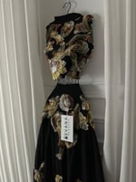 طقم اسود مشجر