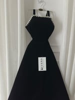 فستان اسود قصير