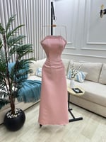 فستان لحمي مطرز