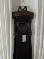 فستان بني بكمام دانتيل راقي