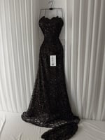 فستان بني سهره على اكمام منفصله