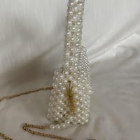 شنطة من اللؤلؤ مقاس وسط