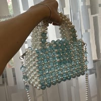 شنطة خرز ازرق ولؤلؤ 02