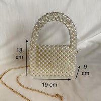 شنطة من اللؤلؤ مقاس وسط