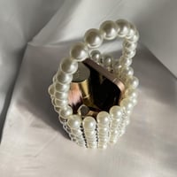 شنطة من اللؤلؤ (دلع البنات)