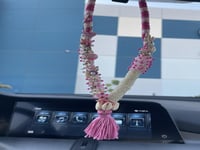 طقم تعليقة مراية سيارة وميدالية مفتاح