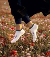 Flora | فلورا – شراب قصير بتطريز لمجموعة زهور