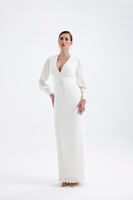 فستان سهرة شيفون مطرز بالأحجار وفتحة رقبة على شكل...