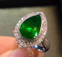 الزمرد والمويسانيتى