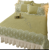 سرير مزدوج مبطن بياضات السرير ورقه بيضاء المفرش ال...