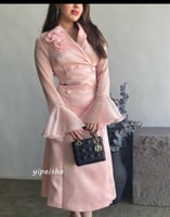 | فستان حفلة موسيقية من الساتان مع الزهور ، رقبة ح...