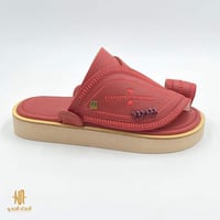 حذاء لون أحمر مطرز صوف كتان