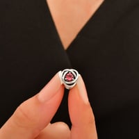 تعليقة شغف لون فضي