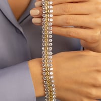 اسوارة عريضة من الفضة عيار 925 مرصعة بأحجار زركون...