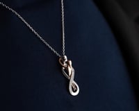 قلادة انفينتي