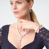 طقم احجار حمراء - طقم لؤلؤ طبيعي زراعي - فضة عيار...