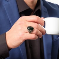 خاتم رجالي حجر أخضر - فضة عيار 925 - خاتم الرضا