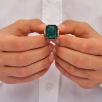 خاتم رجالي بحجر أخضر
