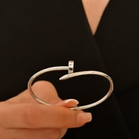 بنجرة الحب الثابت لون فضي