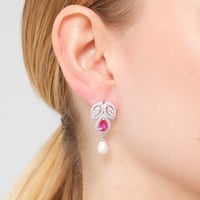 طقم احجار حمراء - طقم لؤلؤ طبيعي زراعي - فضة عيار...