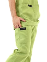 طقم سكراب طبي جراحي رجالي بلون زيتوني أنيق