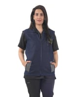 سديري مطرز بشعار وزارة الصحة للجنسين