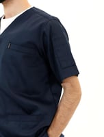 سكراب طبي رجالي كحلي داكن – طقم عملي مريح من ELEGA...