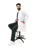 لاب كوت رجالي ابيض للكـوادر | تصميم كلاسيكي طبي