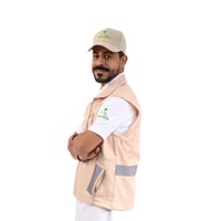 سديري مطرز بشعار وزارة الصحة للجنسين