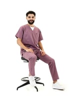 سكراب طبي لبس عمليات رجالي موف - تصميم عصري ومريح