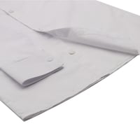 بلوزة مدرسية بأكمام وأزرار بيضاء