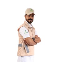 سديري مطرز بشعار وزارة الصحة للجنسين