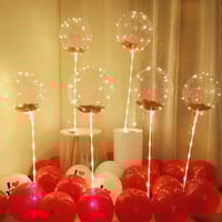 بلونات شفافة في اضاءة