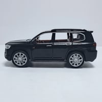 مجسم سيارة حديد تويوتا لاندكروزر LC300 (2021+)