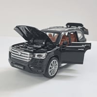 مجسم سيارة حديد تويوتا لاندكروزر موديل 2022 م/ 488...