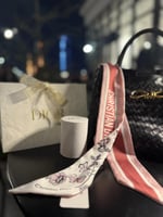 سكارف ديور مع البوكس وكيس ديور مزخرف