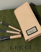 شنطة فرش ميك اب من قوتشي 3 حبات