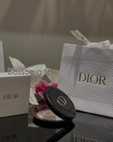 مراية ديور جلد اسود+ كيس