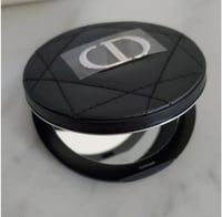 مراية ديور جلد اسود+ كيس