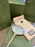 مراية قوتشي مع المحفظه والكيس